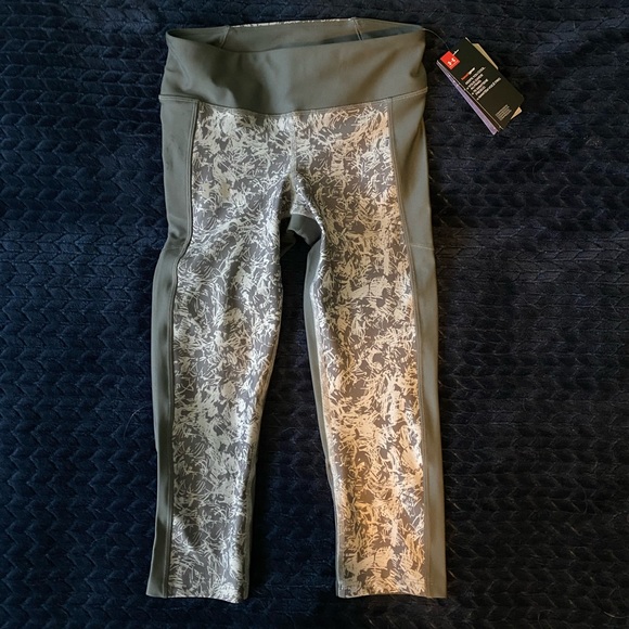 Under Armour Bundle - Picture 8 of 12